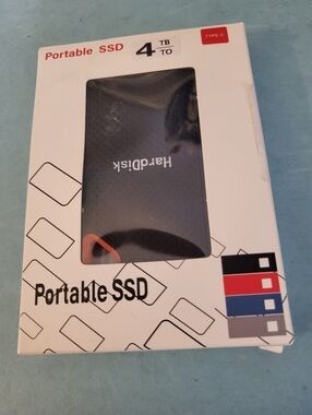 NIB Harddisk Portable SSD 4TB - USB- C #1197-4770